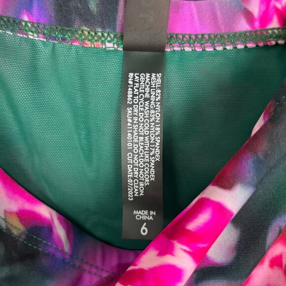 Torrid Wireless Lattice One-Piece Swimsuit Blur Roses Floral Aventurine NWOT 6 - Picture 6 of 6